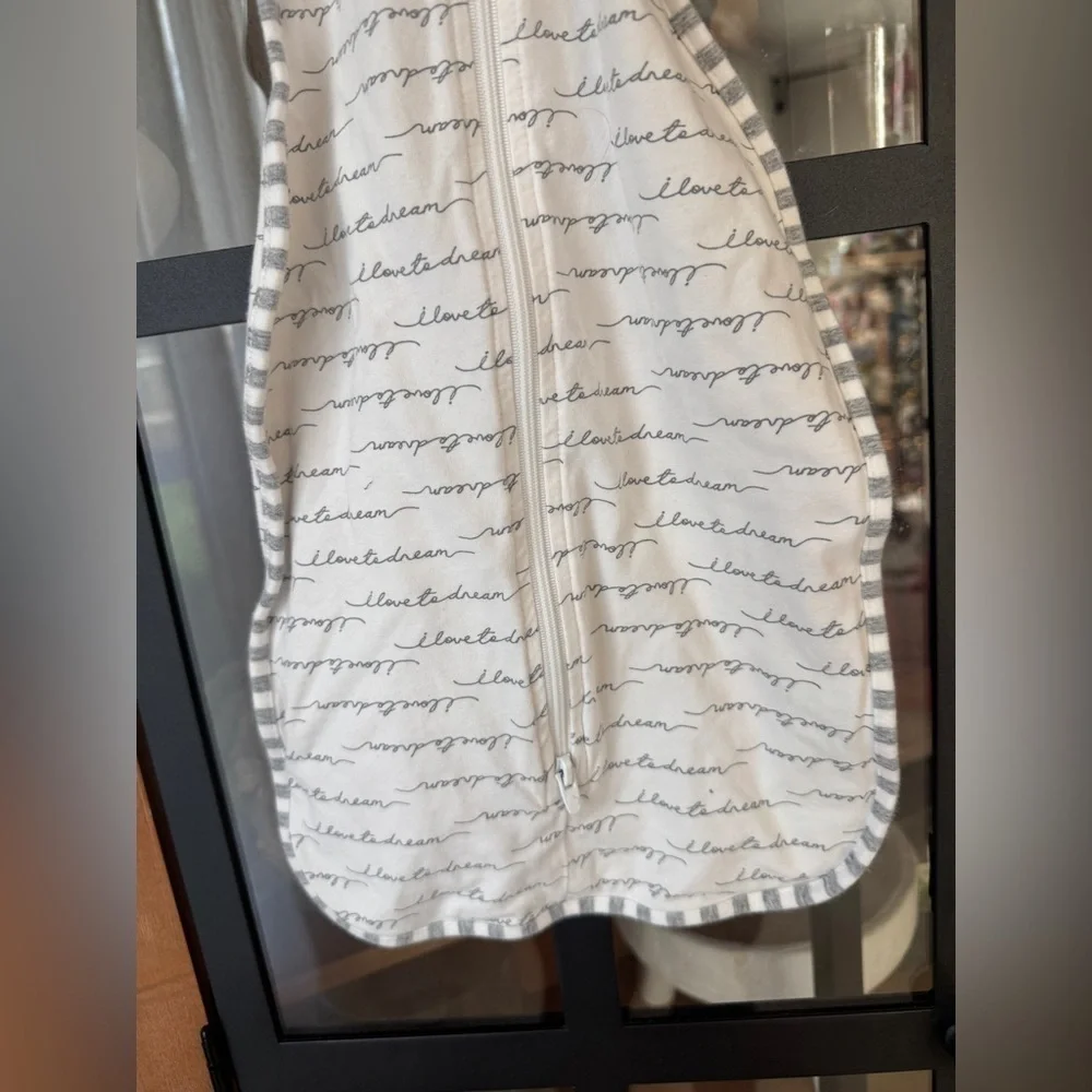 Love to dream arms up swaddle zip up zipper baby girl boy sack neutral newborn